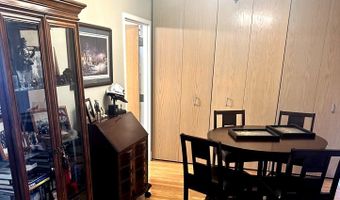 1 S Highland Ave 402, Arlington Heights, IL 60005