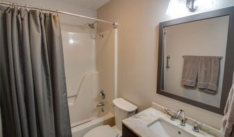 1822 Muny Vista Ct A, Alton, IL 62002