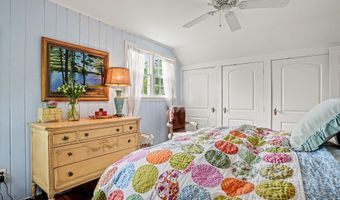 10 Snug Harbor Dr, Danbury, CT 06811