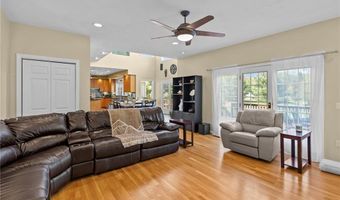 386 Tourtellot Hill Rd, Glocester, RI 02814