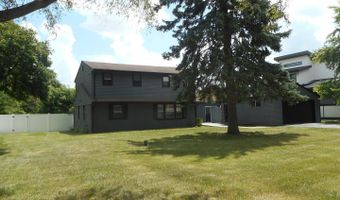 4 N327 7th Ave, Addison, IL 60101