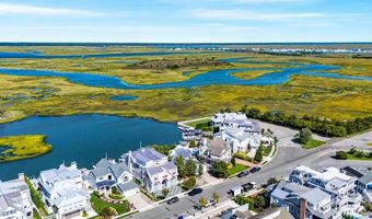 22 PELICAN Dr S, Avalon, NJ 08202