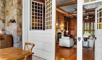 2 Hazard Ave, Newport, RI 02840