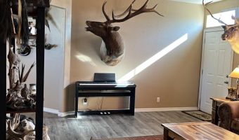 26 Wagon Wheel Rd, Artesia, NM 88210