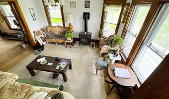 88 Mill Hl, Barnet, VT 05821