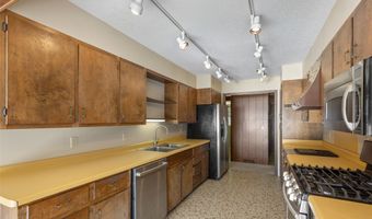 905 Cold Mountain Rd, Lake Toxaway, NC 28747