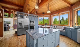 119 Moat View Dr, Albany, NH 03813