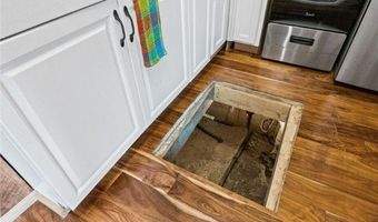 5825 Lake Rd 9, Ashtabula, OH 44004