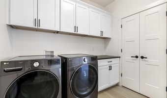 605 Rosewood Dr, Bellevue, ID 83313