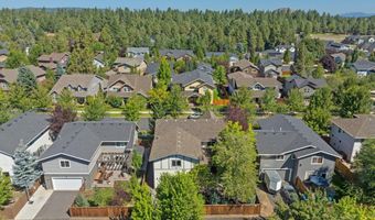 20421 Aberdeen Dr, Bend, OR 97702
