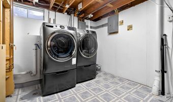 1025 W ROBERTS Ave, Appleton, WI 54914