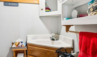 106 Potash Bay Rd, Addison, VT 05491