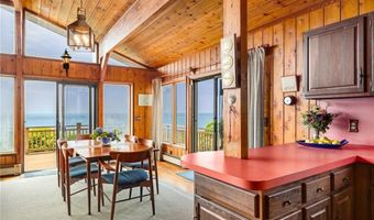 1035 Mohegan Trl, Block Island, RI 02807