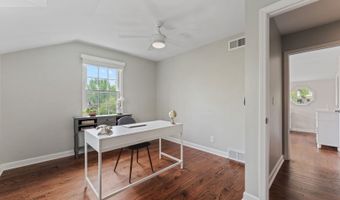 635 Oakview Dr, Algonquin, IL 60102