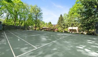 2 Canterbury Ct, Alpine, NJ 07620