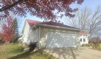 1204 Willow Dr, Aberdeen, SD 57401