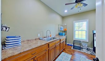 190 Claytie Douglas Rd, Alma, GA 31510