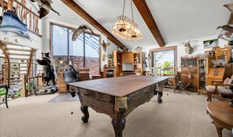 523 Lathrop Ave, Algonac, MI 48001
