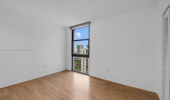 3675 N Country Club Dr 2302, Aventura, FL 33180
