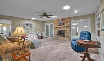 801 Cambridge Dr, Altus, OK 73521