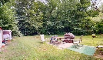 1776 Riverside Dr, Auburn, ME 04210
