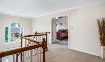 420 April Oaks Ct, Ballwin, MO 63021