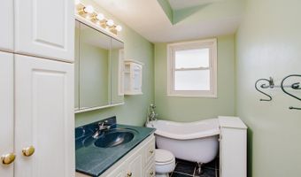 1849 W Spring Ridge Dr, Arlington Heights, IL 60004