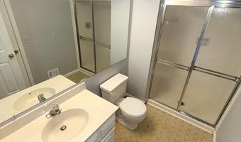 6520 MEDINAH Ln, Alexandria, VA 22312