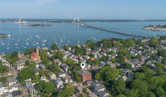 11 Willow St 5, Newport, RI 02840
