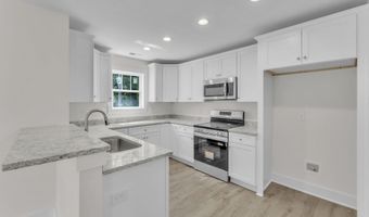 398 Woodland Cir, Belton, SC 29627