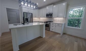 8 Rearsby Ln, Bella Vista, AR 72715