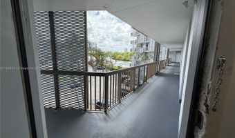 3475 N Country Club Dr 315, Aventura, FL 33180