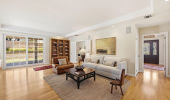 5801 Middle Crest Dr, Agoura Hills, CA 91301