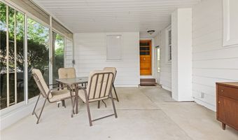 983 Roseland Rd, Alliance, OH 44601