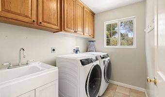 10525 Burned Oak Ln, Escondido, CA 92026
