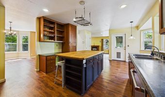 2966 Janes Creek Dr, Arcata, CA 95521