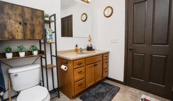 1016 SW 16th Ave, Aberdeen, SD 57401