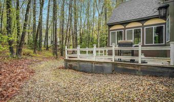 15 Roosevelt Dr, Bedford, NH 03110