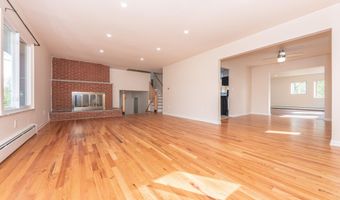 1520 Traver Rd, Ann Arbor, MI 48105