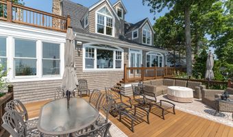 55 Shore Rd, Clinton, CT 06413