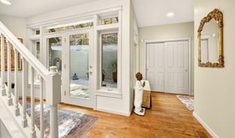 545 Ashland Creek Dr, Ashland, OR 97520