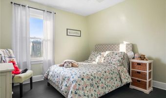 36 England St, Cumberland, RI 02864