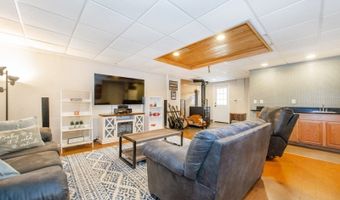 312 Mountainside Dr, Alloway, NJ 07422