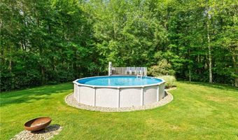45 Silo Dr, Cranston, RI 02921