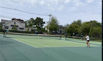 70 Carroll Ave 307, Newport, RI 02840