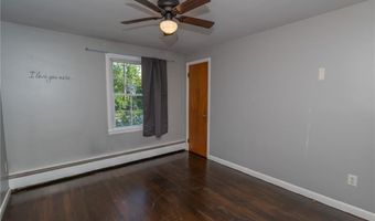 3 Luther St, Johnston, RI 02919