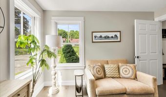 48 Ocean St, Belfast, ME 04915
