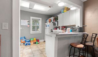 733 W GRANT St, Appleton, WI 54914