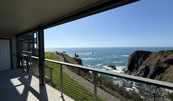 1305 MOORE St 402, Brookings, OR 97415