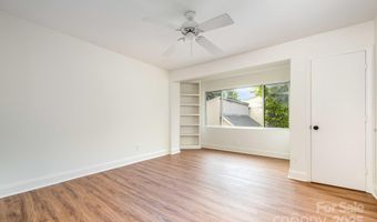 3709 Willow Point Dr, Charlotte, NC 28277